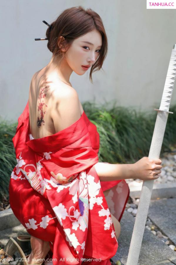   [XiuRen]高清写真图 2025.08.22 No.10683 金允希Yuki 红色和服第43张图片
